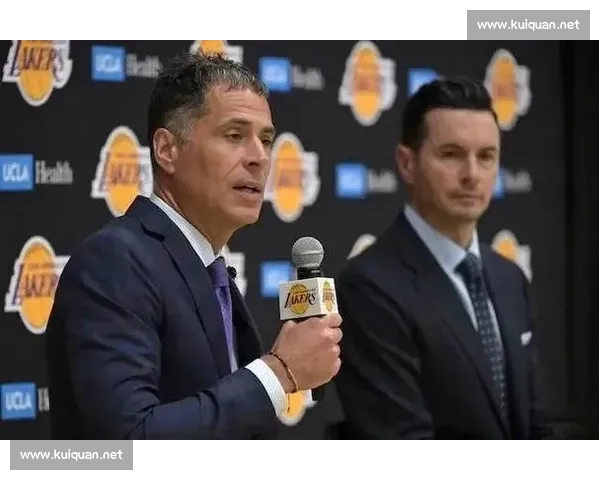 巴爷爆料:佩林卡帅位告急,魔术师回归成 “催命符”?湖人夺冠压力压垮管理层 巴爷爆料:佩林卡帅位告急,魔术师回归成 “催命符”?湖人夺冠压力压垮管理层