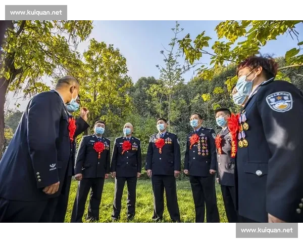 杨程晒与马斯切拉诺合影：昔日战友的足球情缘与执教征程的期许